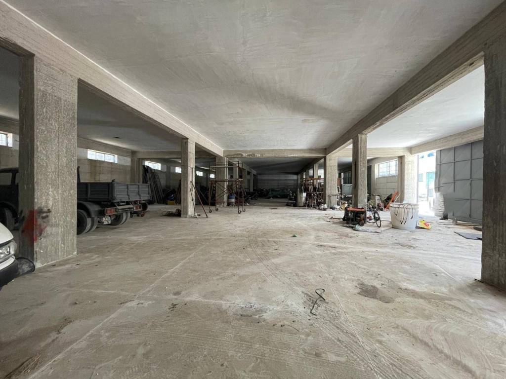 locale commerciale in affitto a Maddaloni