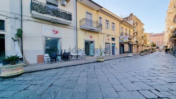 locale commerciale in affitto a Maddaloni