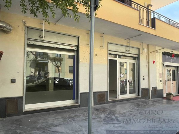 negozio in affitto a Maddaloni