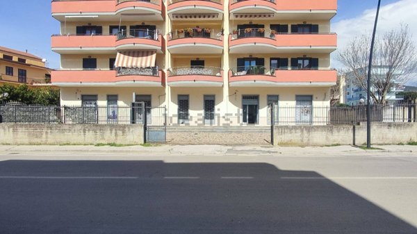 locale commerciale in affitto a Maddaloni