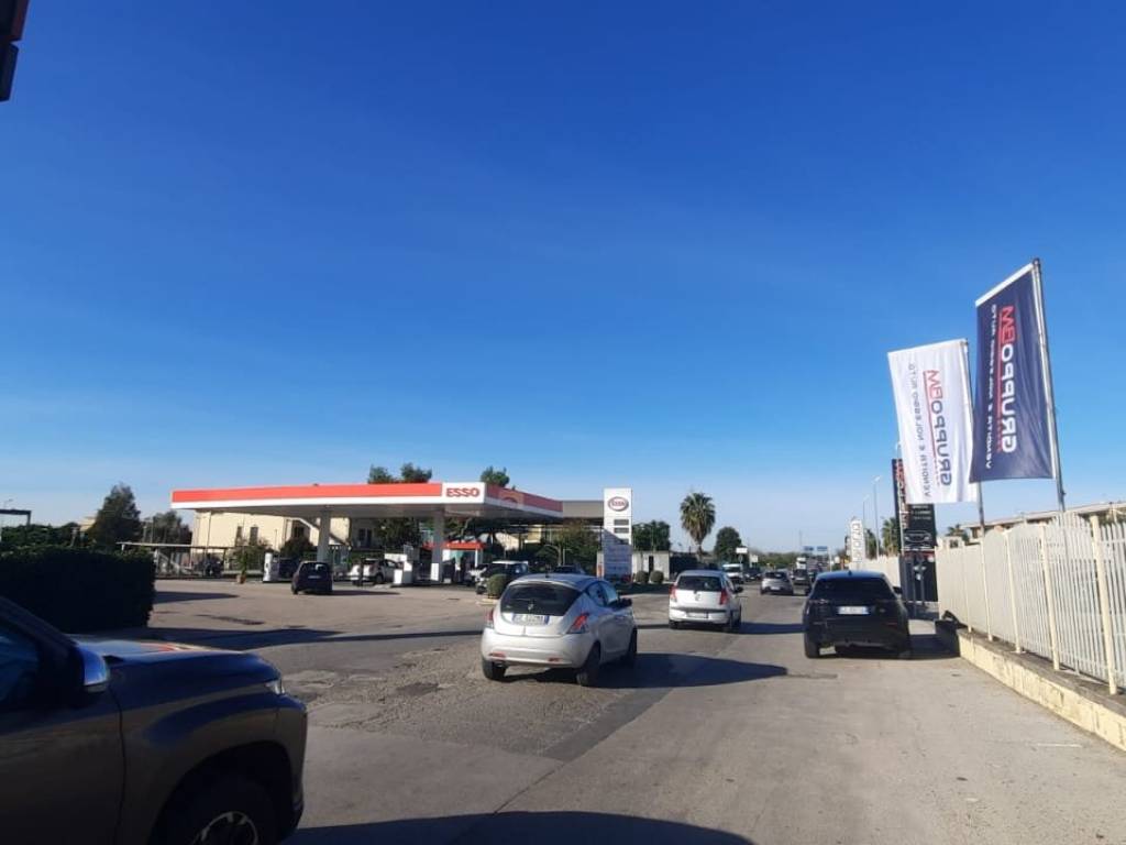 locale commerciale in affitto a Maddaloni