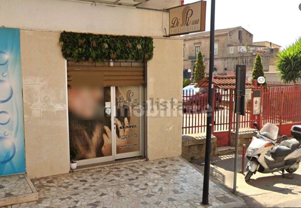 locale commerciale in affitto a Maddaloni