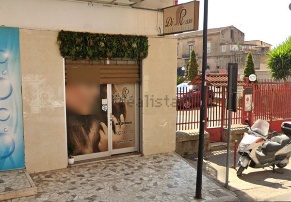 locale commerciale in affitto a Maddaloni