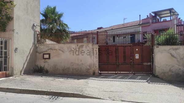 locale commerciale in affitto a Maddaloni