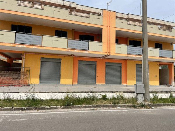 locale commerciale in affitto a Maddaloni