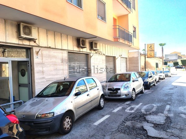 locale commerciale in affitto a Maddaloni