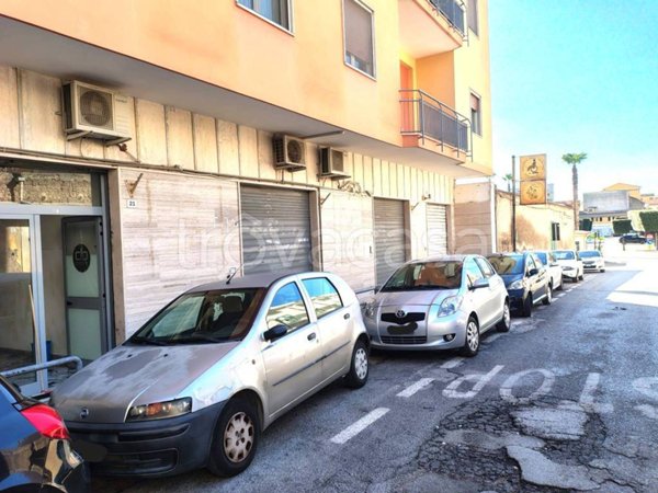 locale commerciale in affitto a Maddaloni