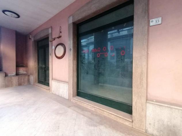 negozio in affitto a Marcianise
