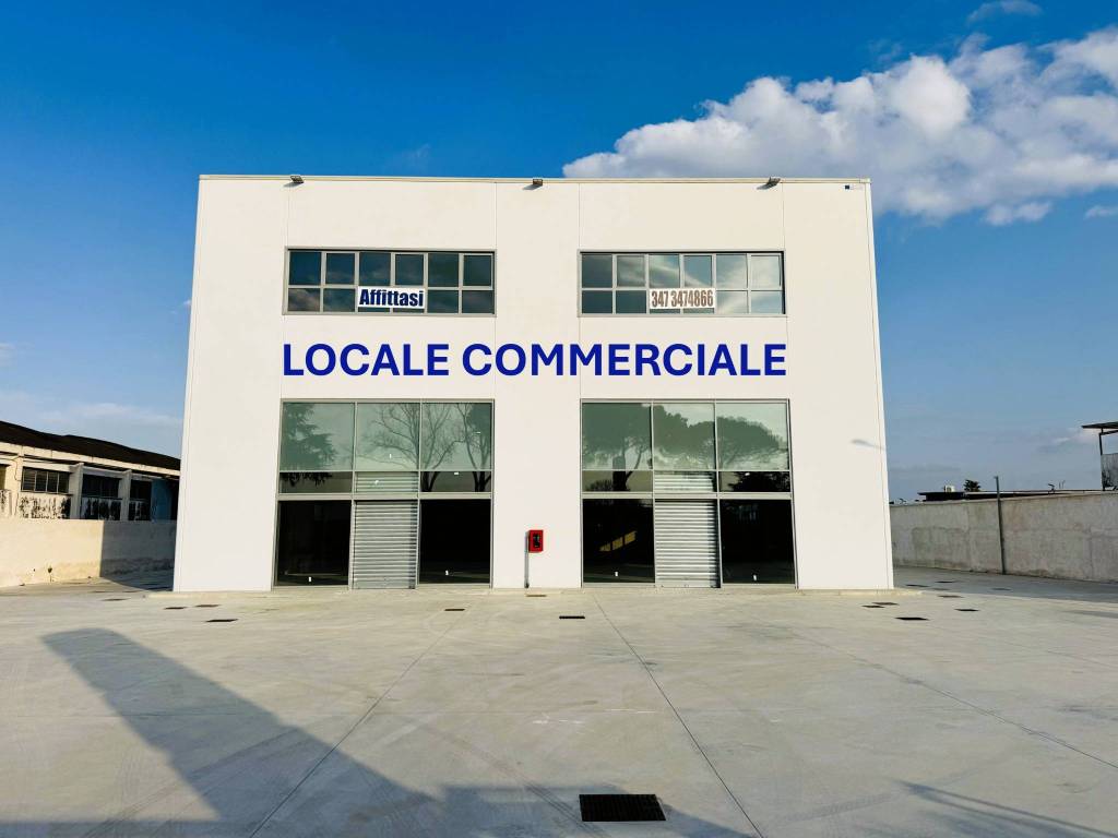 locale commerciale in affitto a Marcianise