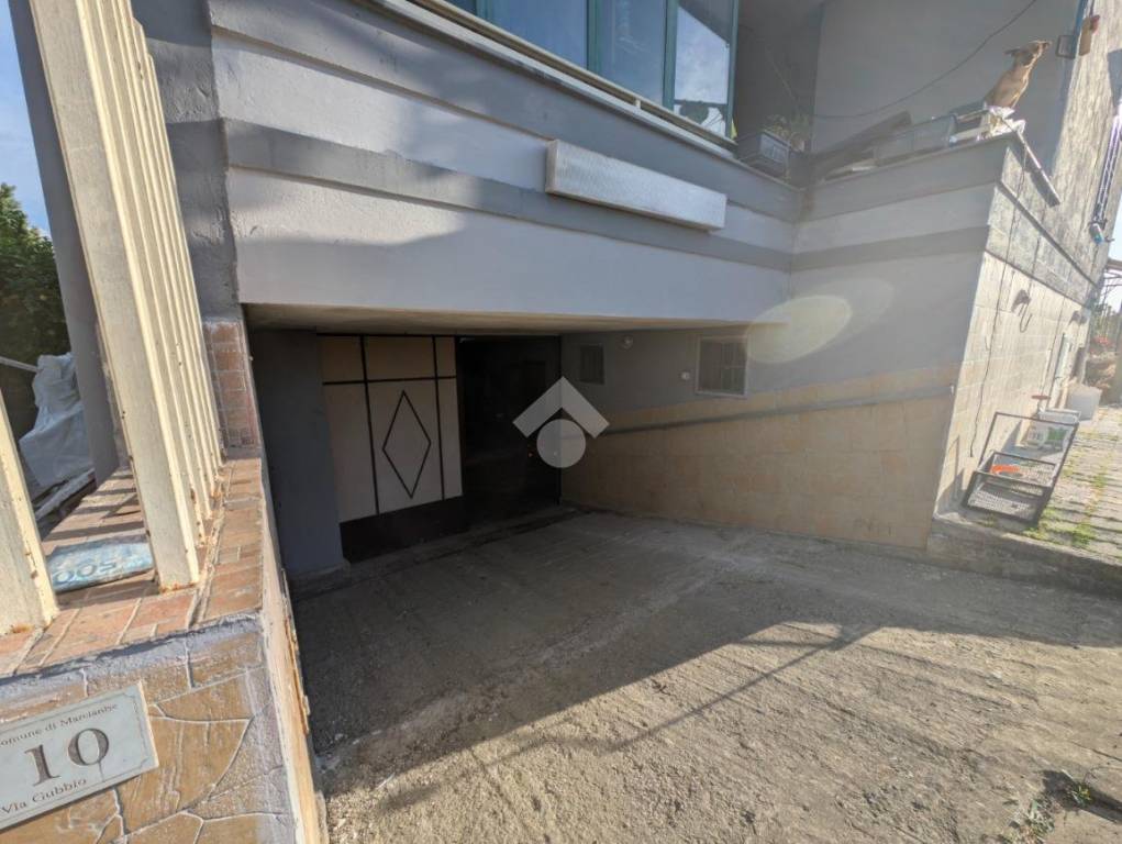 locale commerciale in affitto a Marcianise