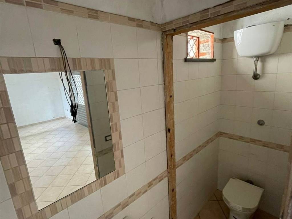 locale commerciale in affitto a Marcianise