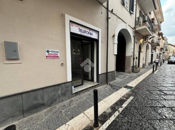negozio in affitto a Marcianise