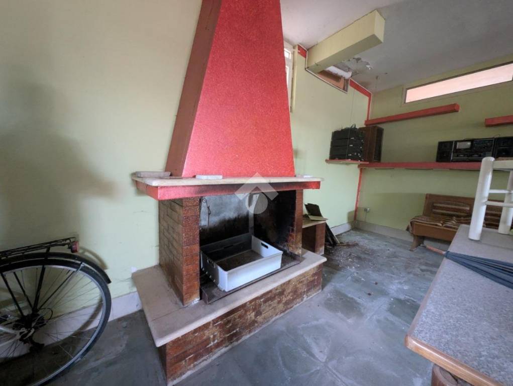 locale commerciale in affitto a Marcianise