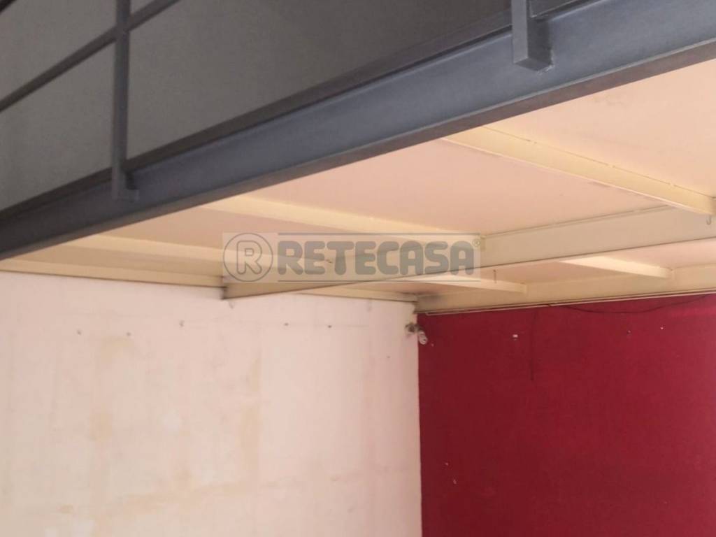 negozio in affitto a Marcianise