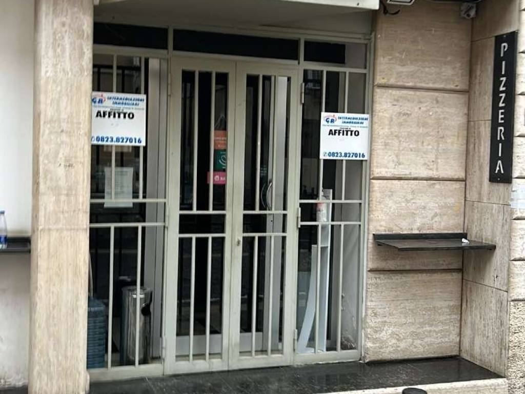 negozio in affitto a Marcianise