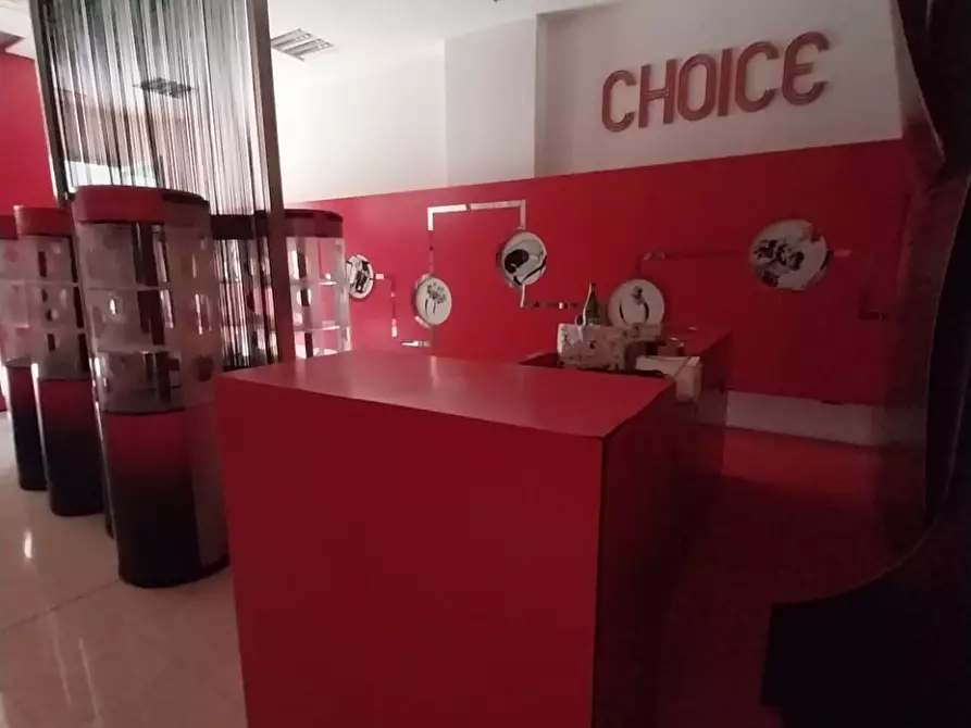 locale commerciale in affitto a Marcianise