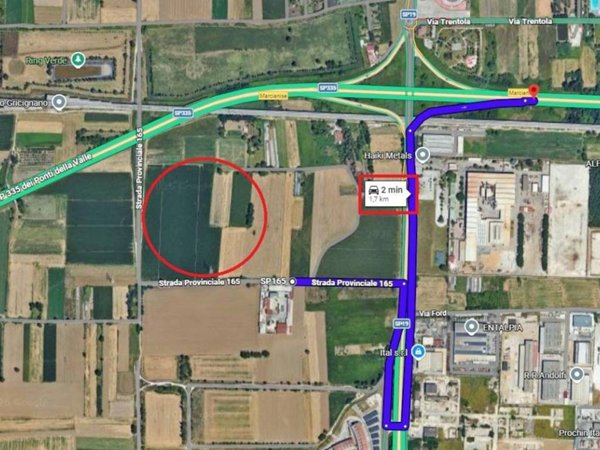 locale commerciale in affitto a Marcianise