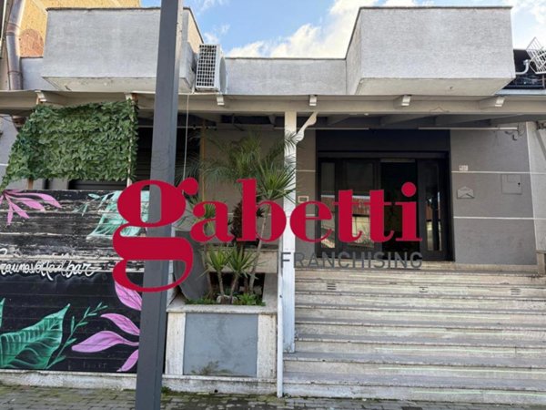 negozio in affitto a Marcianise