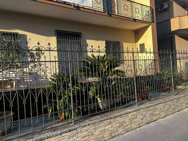 negozio in affitto a Marcianise