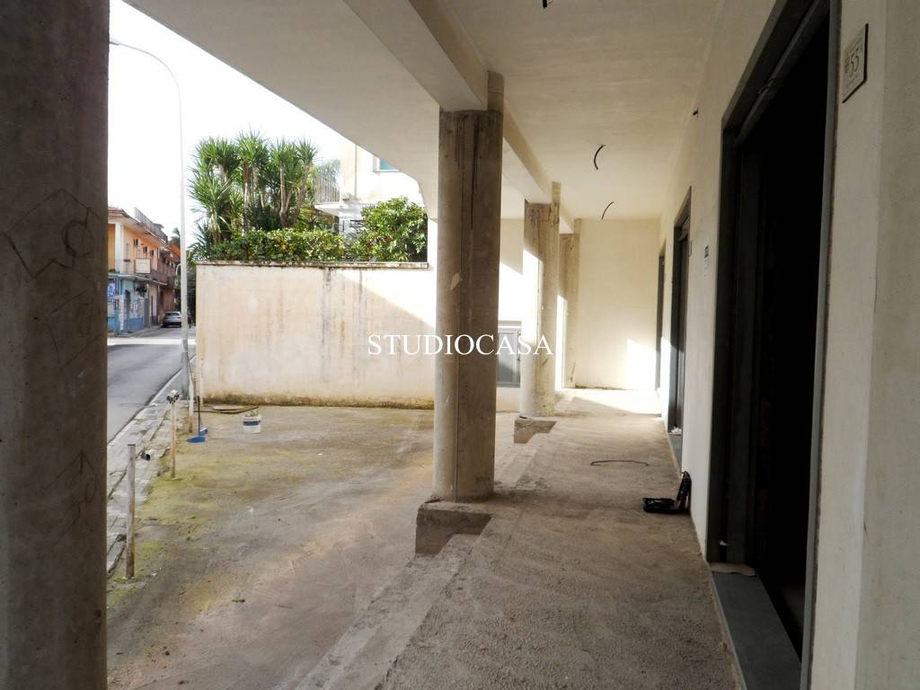 negozio in affitto a Marcianise