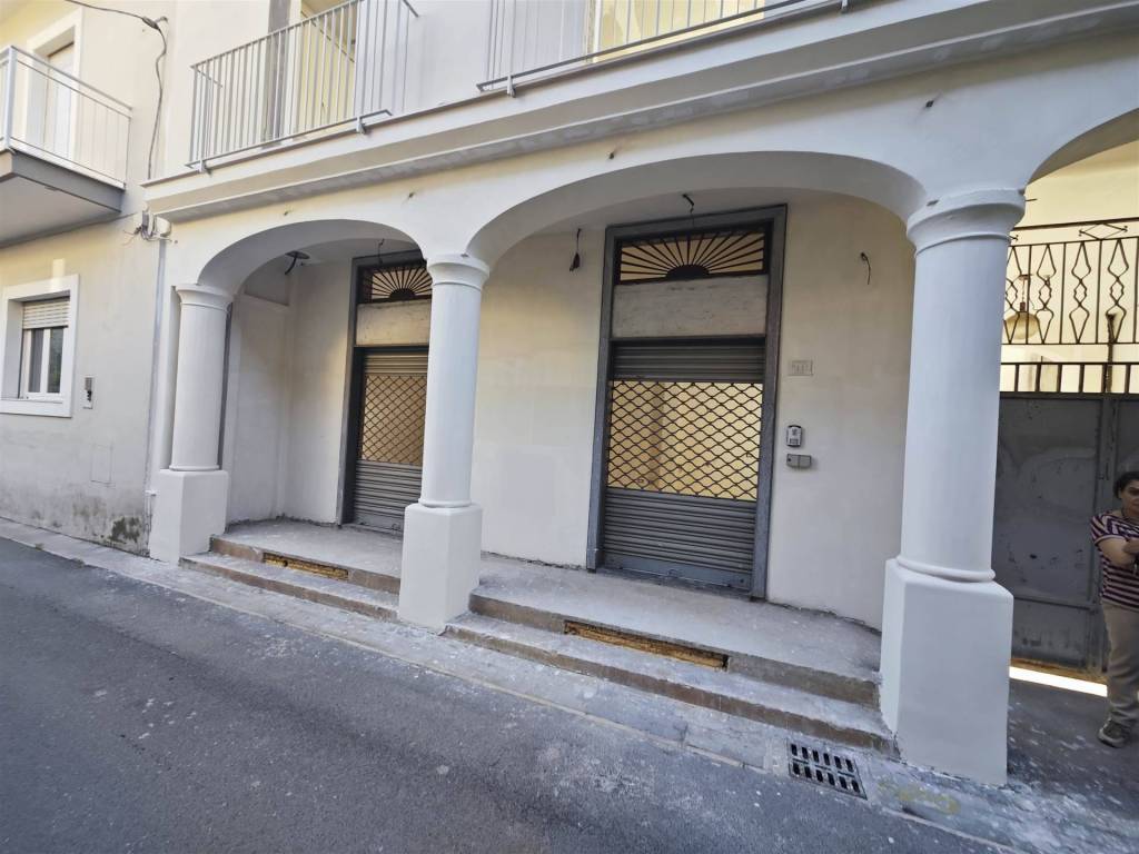 negozio in affitto a Marcianise