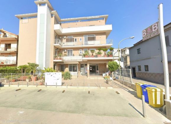 locale commerciale in affitto a Marcianise