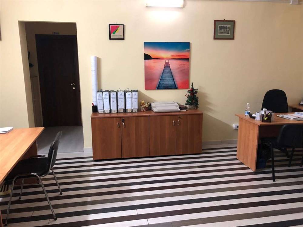 ufficio in affitto a Mondragone