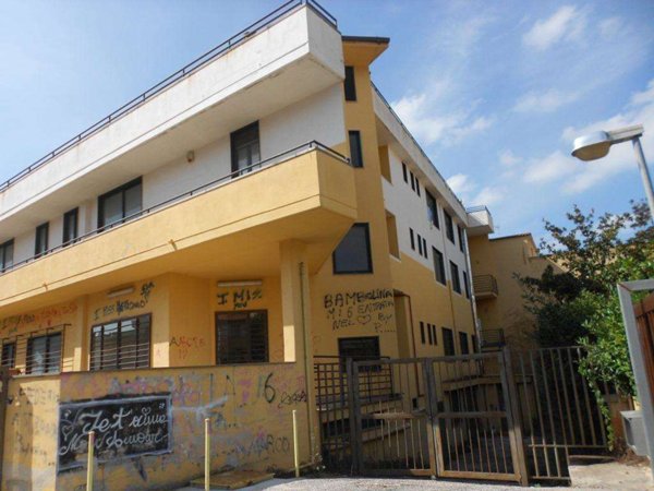 ufficio in affitto a Mondragone