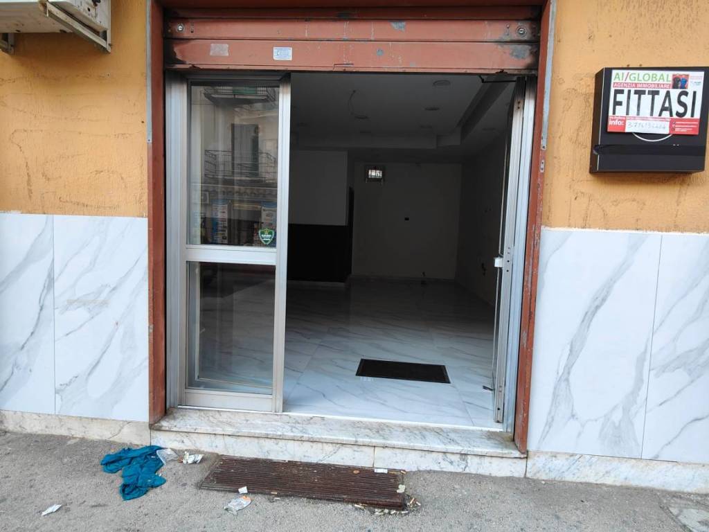 negozio in affitto ad Orta di Atella