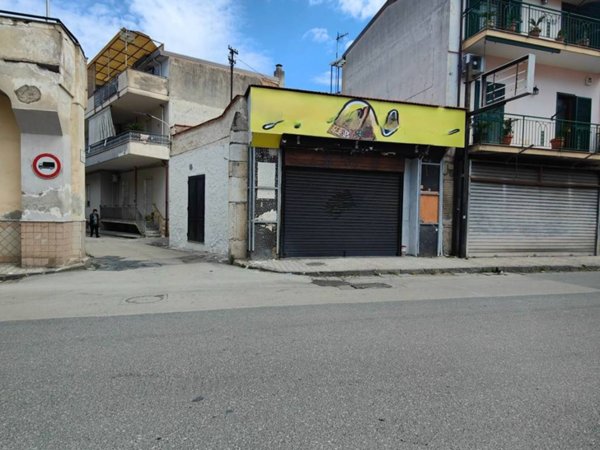 negozio in affitto ad Orta di Atella