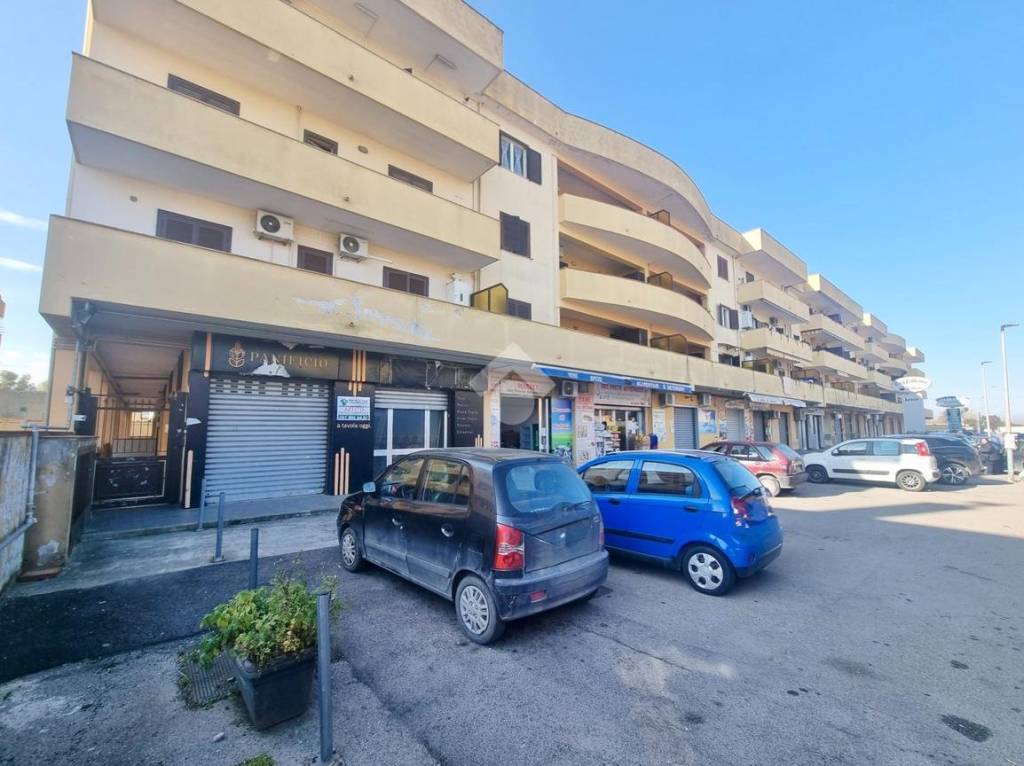 negozio in affitto ad Orta di Atella
