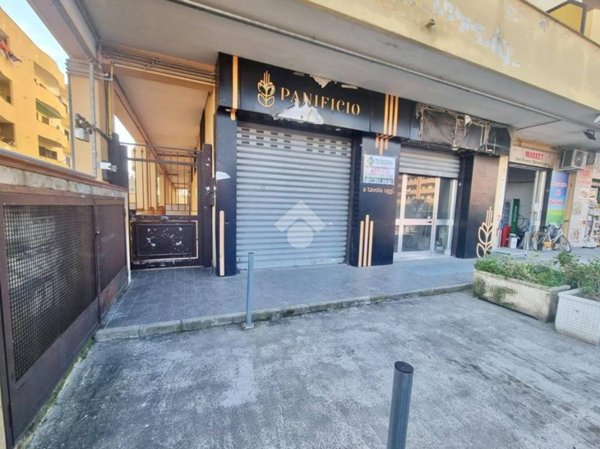 negozio in affitto ad Orta di Atella