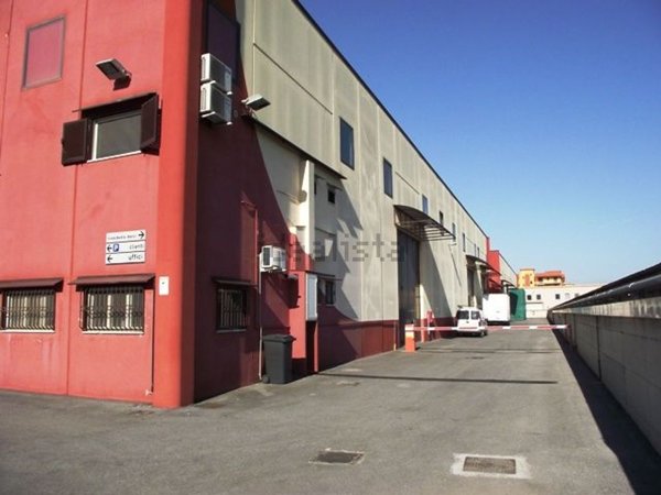 capannone in affitto ad Orta di Atella