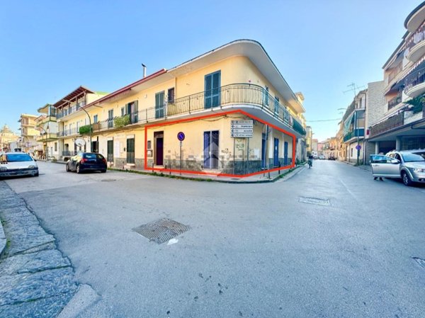 locale commerciale in affitto ad Orta di Atella