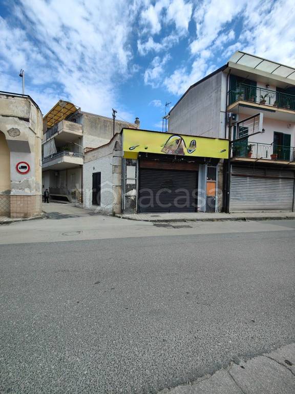 negozio in affitto ad Orta di Atella