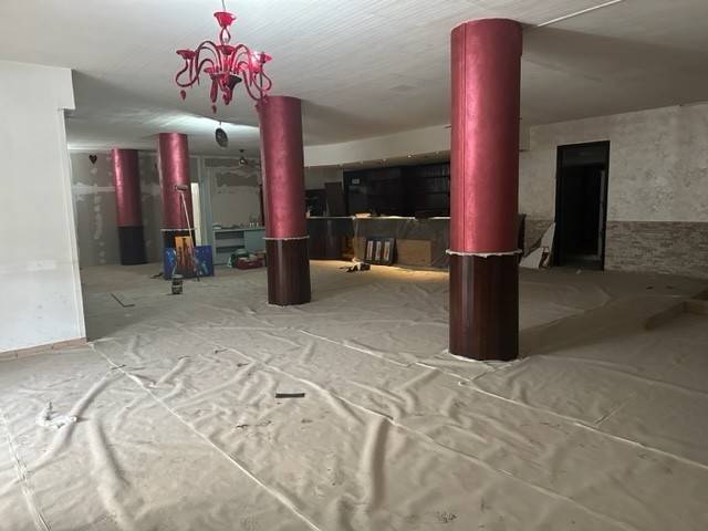 negozio in affitto a Parete