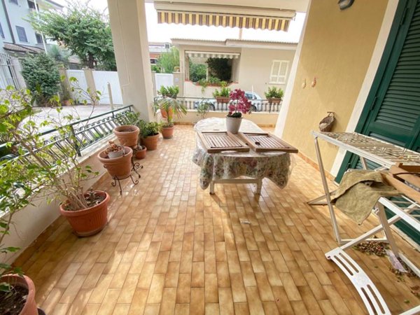 appartamento in affitto a Parete