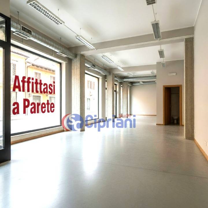 negozio in affitto a Parete