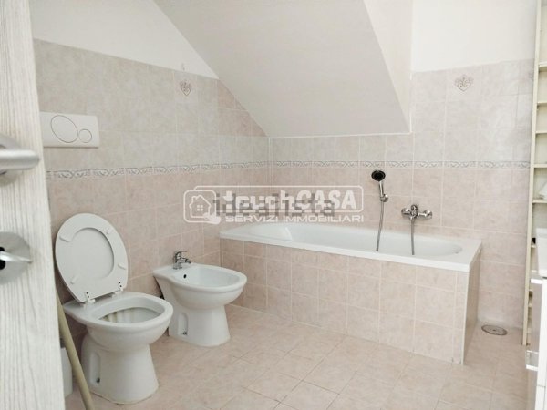 ufficio in affitto a Parete