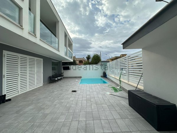 casa indipendente in affitto a Parete