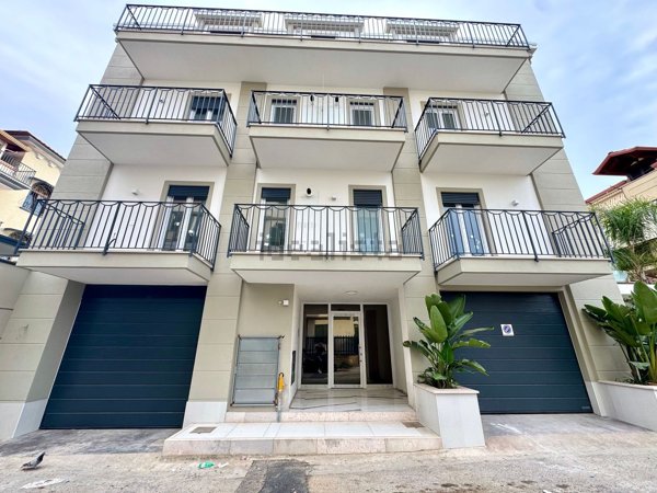 ufficio in affitto a Parete