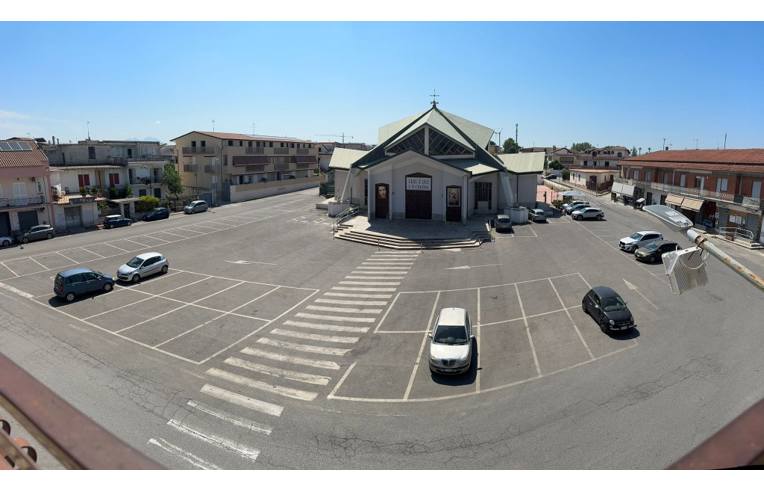 locale commerciale in affitto a Parete