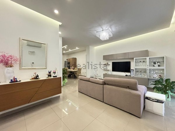 appartamento in affitto a Parete