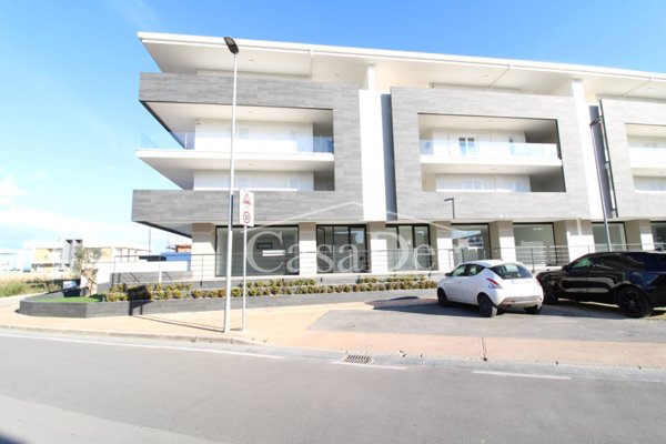 locale commerciale in affitto a Parete