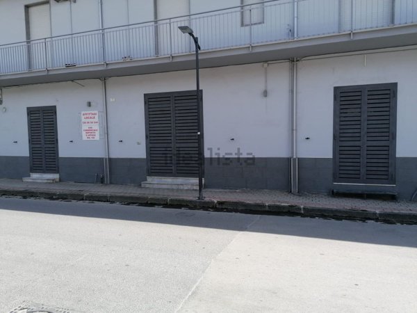 ufficio in affitto a Parete