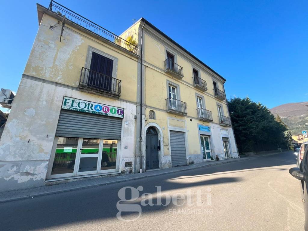 negozio in affitto a Piedimonte Matese
