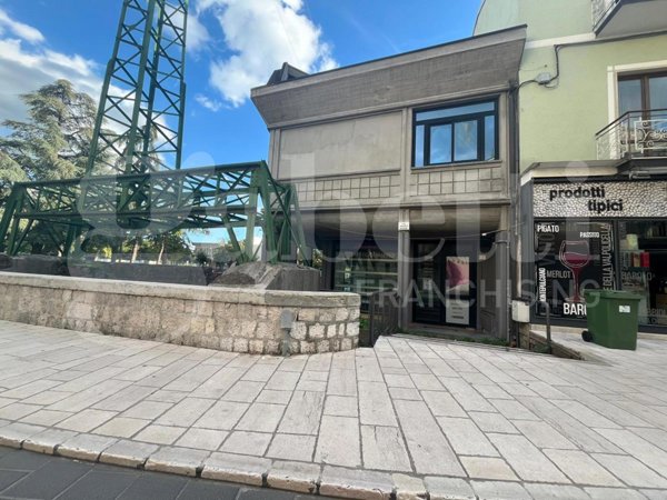 negozio in affitto a Piedimonte Matese