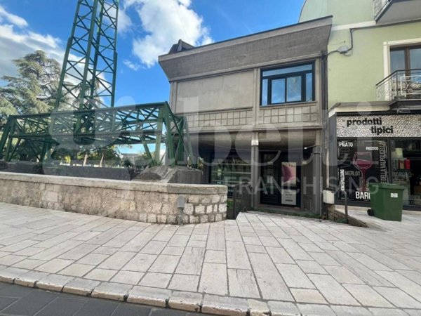 negozio in affitto a Piedimonte Matese