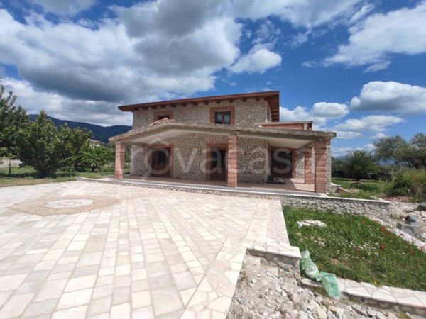 negozio in affitto a Piedimonte Matese