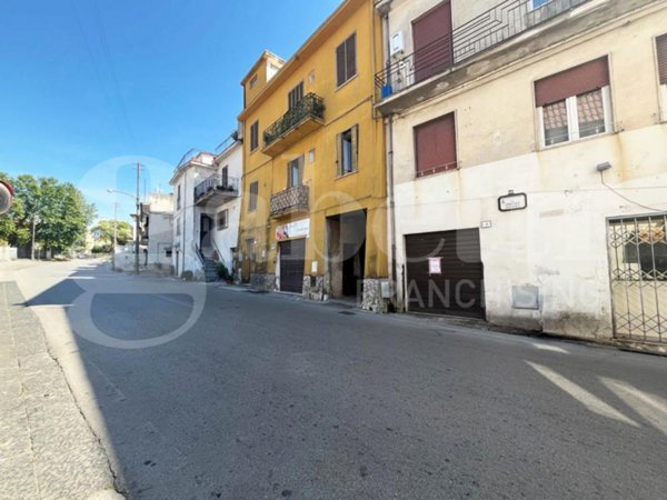 negozio in affitto a Piedimonte Matese in zona Sepicciano